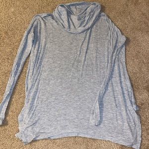Scoop neck long sleeve